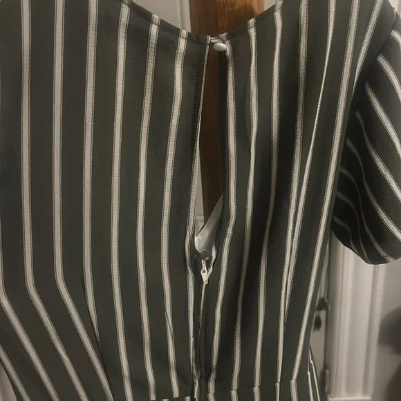 Women’s Jumpsuit - Picture 4 of 4